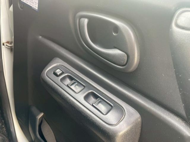 ジムニー ランドベンチャー　ルーフレール付　前席パワーウインドウ　助手席エアバック　ＡＷ　運転席エアバッグ　４ＷＤ車　キーレス付　ＰＳ　ＡＢＳ付　シートヒータ　ＥＴＣ　ターボー　ＡＴエアコン（36枚目）