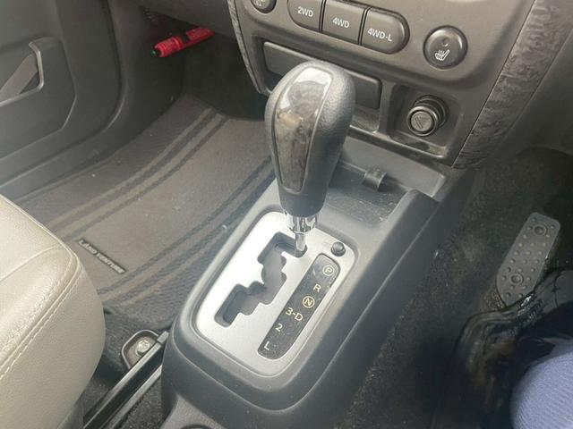 ジムニー ランドベンチャー　ルーフレール付　前席パワーウインドウ　助手席エアバック　ＡＷ　運転席エアバッグ　４ＷＤ車　キーレス付　ＰＳ　ＡＢＳ付　シートヒータ　ＥＴＣ　ターボー　ＡＴエアコン（40枚目）