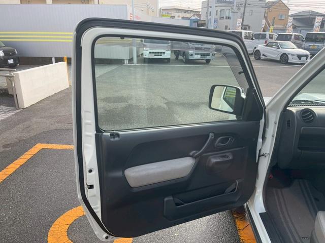 ジムニー ランドベンチャー　ルーフレール付　前席パワーウインドウ　助手席エアバック　ＡＷ　運転席エアバッグ　４ＷＤ車　キーレス付　ＰＳ　ＡＢＳ付　シートヒータ　ＥＴＣ　ターボー　ＡＴエアコン（43枚目）