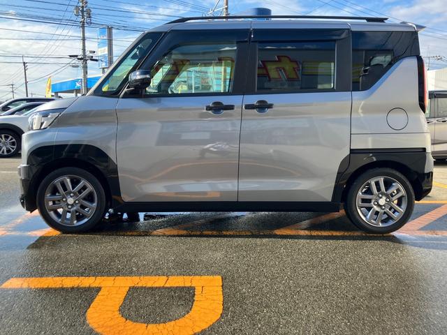 デリカミニ Ｇ　プレミアム　アダプティブクルーズコントロール　オートマチックハイビーム　シートヒーター　ベンチシート　ルーフレール　エアコン　コーナーセンサー　パワステ　アルミホイール　キーレスエントリー　エアバッグ　寒冷地仕様（12枚目）