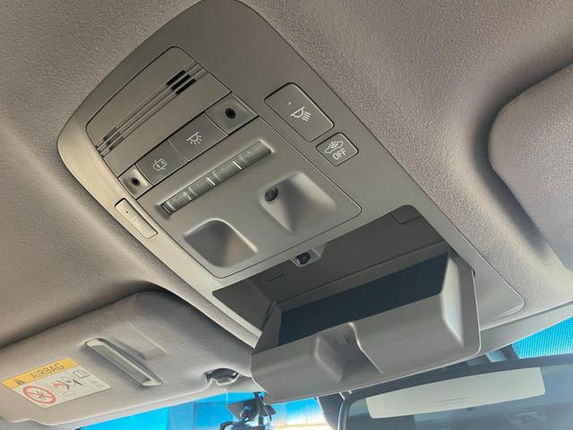 �y���[��������z�T���O���X�Ȃǂ����[�ł���{�b�N�X������A�g�������Ƃ��ɂ������o���܂���