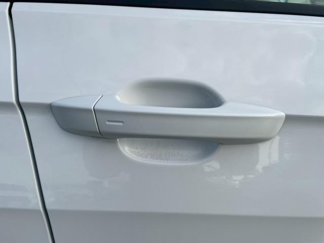 �y�����^�b�`�J�{�^���z�L�[���|�P�b�g��o�b�O�ɓ��ꂽ�܂܎Ԃ̃h�A�̉����E�{�����s���܂���