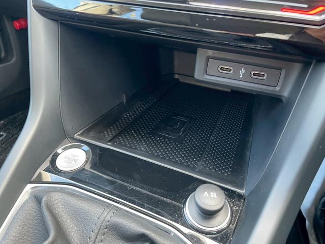 �y�X�}�z�[�d�t���I�z�ڐG�[�d�ɑΉ����Ă���g�ѓd�b���[�d�ł��܂��B