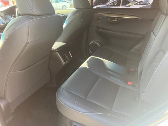 NX NX200t アーバンスタイル サイドカメラ バックモニター 電動シート オートクルーズコントロール アイドリングストップ ETC メモリーナビ(54枚目)