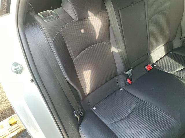 プリウス Ａ　レーダクルーズ　車線逸脱警報システム　プリクラッシュ　カーテンエアバック　助手席エアバック　ＥＴＣ車載器　ＡＨＢ　ＡＷ　ｉストップ　ＶＳＣ　盗難防止　キーレスエントリー　パワーステアリング　ＡＢＳ（9枚目）