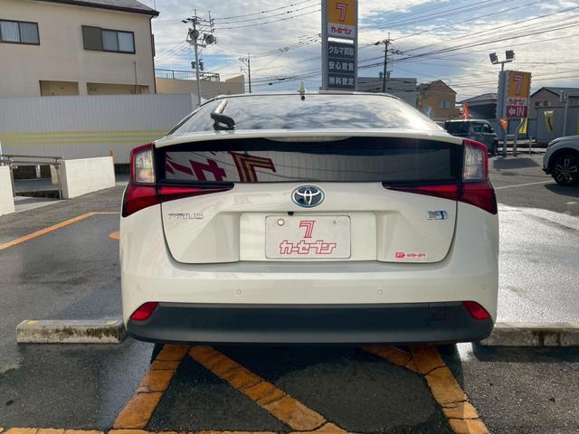 プリウス Ａ　レーダクルーズ　車線逸脱警報システム　プリクラッシュ　カーテンエアバック　助手席エアバック　ＥＴＣ車載器　ＡＨＢ　ＡＷ　ｉストップ　ＶＳＣ　盗難防止　キーレスエントリー　パワーステアリング　ＡＢＳ（16枚目）