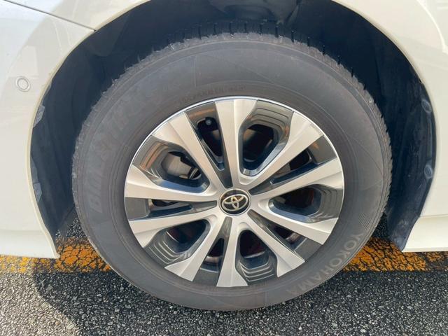 プリウス Ａ　レーダクルーズ　車線逸脱警報システム　プリクラッシュ　カーテンエアバック　助手席エアバック　ＥＴＣ車載器　ＡＨＢ　ＡＷ　ｉストップ　ＶＳＣ　盗難防止　キーレスエントリー　パワーステアリング　ＡＢＳ（26枚目）