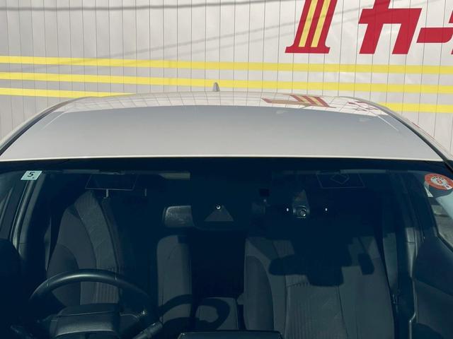 プリウス Ａ　レーダクルーズ　車線逸脱警報システム　プリクラッシュ　カーテンエアバック　助手席エアバック　ＥＴＣ車載器　ＡＨＢ　ＡＷ　ｉストップ　ＶＳＣ　盗難防止　キーレスエントリー　パワーステアリング　ＡＢＳ（47枚目）