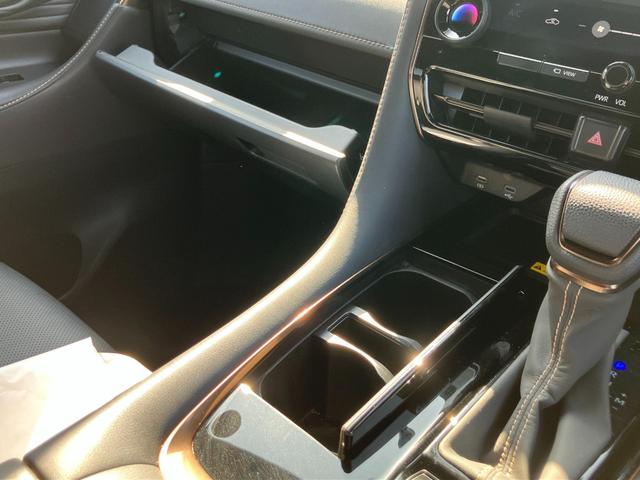 アルファード Ｚ　キーレスエントリー　メモリナビ　レーダークルーズＣ　ＥＳＣ　ＬＤＡ　盗難防止システム　アルミホイール　ナビ付　ＥＴＣ車載器　バックモニター　オートエアコン　サイドカメラ　サイドエアバッグ　スマートキー（54枚目）