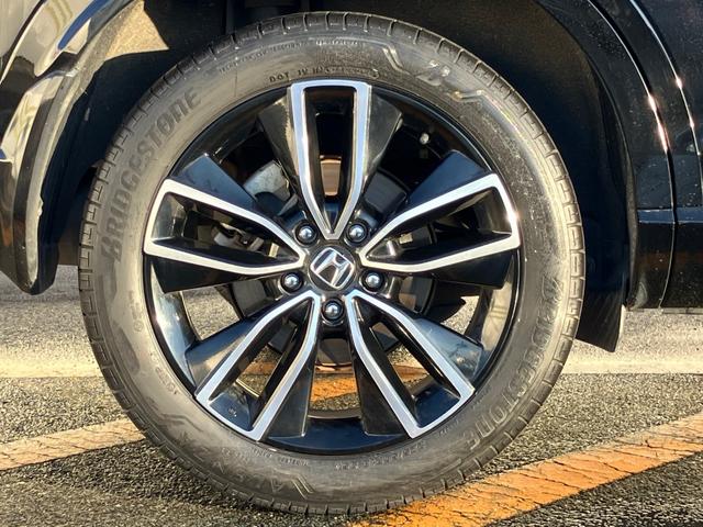 ヴェゼル ｅ：ＨＥＶ　Ｚ　車線逸脱警告　シートＨ　サイドエアＢ　ＡＴハイビーム　パークセンサー　リヤカメラ　ＥＳＣ　パワステ　ＡＷ　ＡＡＣ　エアバック　ＤＡＣ　ＡＢＳ　アイドリングストップ　アダプティブＣＣ　キーフリーシステム（22枚目）