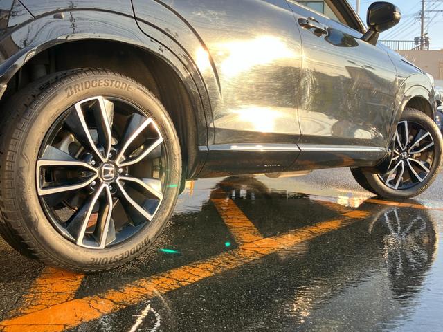 ヴェゼル ｅ：ＨＥＶ　Ｚ　車線逸脱警告　シートＨ　サイドエアＢ　ＡＴハイビーム　パークセンサー　リヤカメラ　ＥＳＣ　パワステ　ＡＷ　ＡＡＣ　エアバック　ＤＡＣ　ＡＢＳ　アイドリングストップ　アダプティブＣＣ　キーフリーシステム（28枚目）