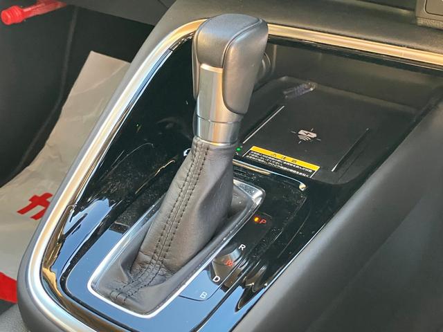 ヴェゼル ｅ：ＨＥＶ　Ｚ　車線逸脱警告　シートＨ　サイドエアＢ　ＡＴハイビーム　パークセンサー　リヤカメラ　ＥＳＣ　パワステ　ＡＷ　ＡＡＣ　エアバック　ＤＡＣ　ＡＢＳ　アイドリングストップ　アダプティブＣＣ　キーフリーシステム（56枚目）