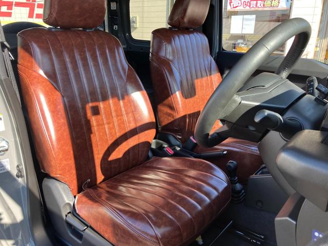 ジムニー ＸＣ　衝突低減ブレーキ　アイドリングストップ付　前後ソナー　Ｓヒーター　パワステ　切替式４ＷＤ　フルフラットシート　セキュリティ　車線逸脱警告　フルオートエアコン　横滑り防止システム　エアバック　ＡＨＢ（6枚目）