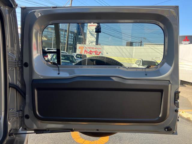 ジムニー ＸＣ　衝突低減ブレーキ　アイドリングストップ付　前後ソナー　Ｓヒーター　パワステ　切替式４ＷＤ　フルフラットシート　セキュリティ　車線逸脱警告　フルオートエアコン　横滑り防止システム　エアバック　ＡＨＢ（16枚目）