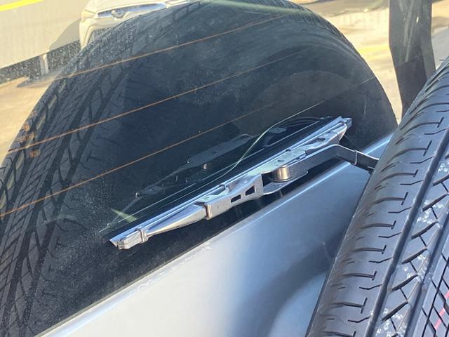 ジムニー ＸＣ　衝突低減ブレーキ　アイドリングストップ付　前後ソナー　Ｓヒーター　パワステ　切替式４ＷＤ　フルフラットシート　セキュリティ　車線逸脱警告　フルオートエアコン　横滑り防止システム　エアバック　ＡＨＢ（17枚目）