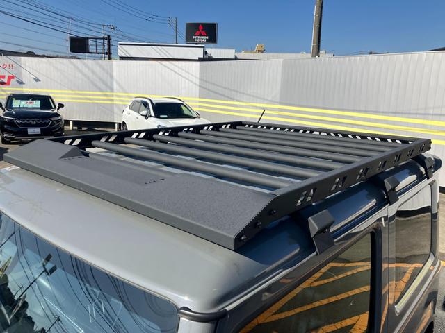 ジムニー ＸＣ　衝突低減ブレーキ　アイドリングストップ付　前後ソナー　Ｓヒーター　パワステ　切替式４ＷＤ　フルフラットシート　セキュリティ　車線逸脱警告　フルオートエアコン　横滑り防止システム　エアバック　ＡＨＢ（22枚目）