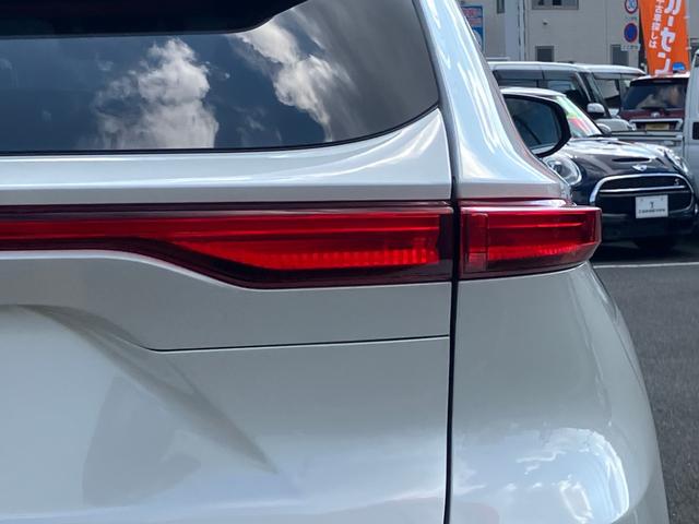 ハリアー Ｚ　レザーパッケージ　全方囲カメラ　Ｐセンサー　イモビライザー　スマートキ－　エアロ　追従クルコン　カーテンエアバック　横滑り防止機能　リアカメラ　Ｐシート　アルミ　エアバッグ　エアコン　メモリナビ　キーレス　ＡＢＳ　ナビ（25枚目）