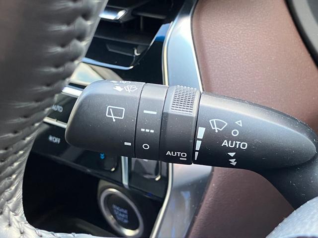 ハリアー Ｚ　レザーパッケージ　全方囲カメラ　Ｐセンサー　イモビライザー　スマートキ－　エアロ　追従クルコン　カーテンエアバック　横滑り防止機能　リアカメラ　Ｐシート　アルミ　エアバッグ　エアコン　メモリナビ　キーレス　ＡＢＳ　ナビ（50枚目）