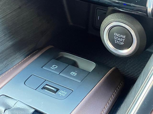 ハリアー Ｚ　レザーパッケージ　全方囲カメラ　Ｐセンサー　イモビライザー　スマートキ－　エアロ　追従クルコン　カーテンエアバック　横滑り防止機能　リアカメラ　Ｐシート　アルミ　エアバッグ　エアコン　メモリナビ　キーレス　ＡＢＳ　ナビ（52枚目）