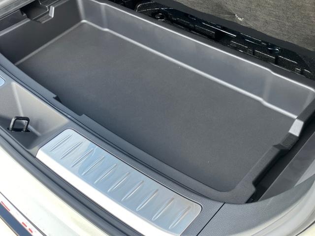 ハリアー Ｚ　レザーパッケージ　全方囲カメラ　Ｐセンサー　イモビライザー　スマートキ－　エアロ　追従クルコン　カーテンエアバック　横滑り防止機能　リアカメラ　Ｐシート　アルミ　エアバッグ　エアコン　メモリナビ　キーレス　ＡＢＳ　ナビ（72枚目）