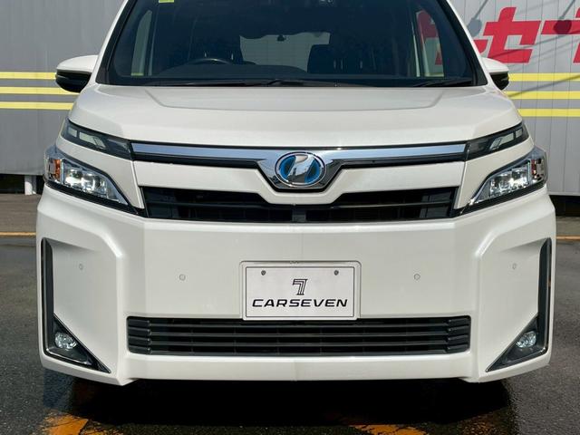 ヴォクシー ハイブリッドV 車線逸脱警告 Bカメ フルセグテレビ エコモード 横滑り防止システム AC ウォークスルー パワーステアリング ドラレコ付き ナビTV オートハイビーム Wエアバック 盗難防止アラーム エアバッグ(5枚目)