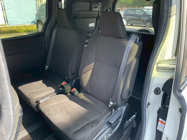 ヴォクシー ハイブリッドV 車線逸脱警告 Bカメ フルセグテレビ エコモード 横滑り防止システム AC ウォークスルー パワーステアリング ドラレコ付き ナビTV オートハイビーム Wエアバック 盗難防止アラーム エアバッグ(37枚目)