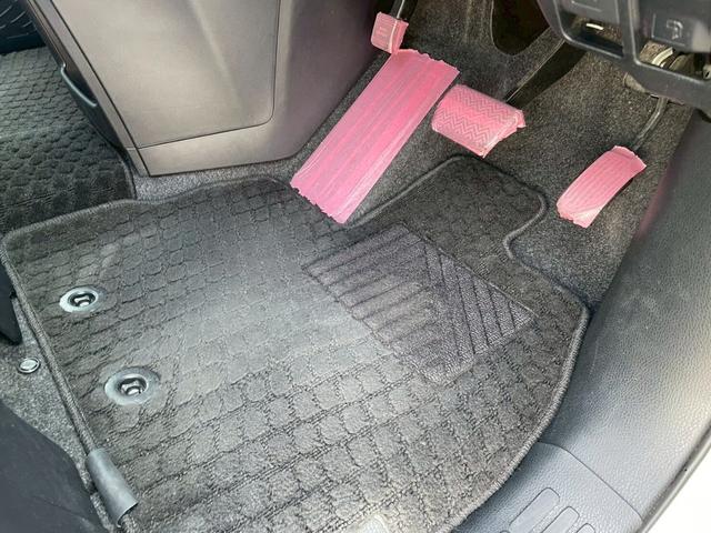 ヴォクシー ハイブリッドV 車線逸脱警告 Bカメ フルセグテレビ エコモード 横滑り防止システム AC ウォークスルー パワーステアリング ドラレコ付き ナビTV オートハイビーム Wエアバック 盗難防止アラーム エアバッグ(53枚目)