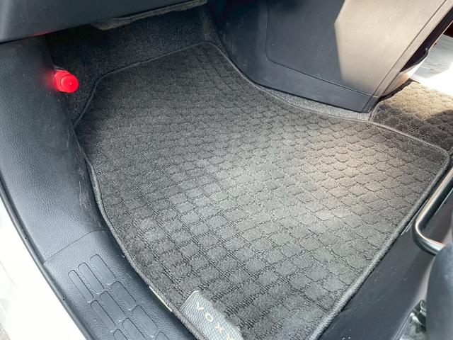 ヴォクシー ハイブリッドV 車線逸脱警告 Bカメ フルセグテレビ エコモード 横滑り防止システム AC ウォークスルー パワーステアリング ドラレコ付き ナビTV オートハイビーム Wエアバック 盗難防止アラーム エアバッグ(54枚目)