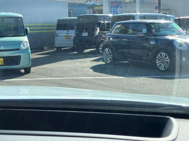 ハリアー Z オートLED コーナーセンサ 車線逸脱警報装置 イモビライザー 横滑り防止機能 ナビ 助手席エアバッグ アルミホイール スマートキ- エアコン キーレス サイドエアバッグ ABS ETC車載器(41枚目)