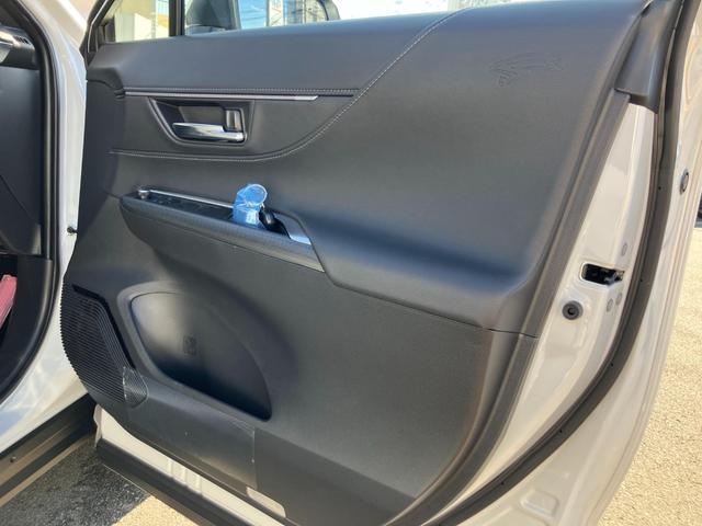 ハリアー Z オートLED コーナーセンサ 車線逸脱警報装置 イモビライザー 横滑り防止機能 ナビ 助手席エアバッグ アルミホイール スマートキ- エアコン キーレス サイドエアバッグ ABS ETC車載器(52枚目)