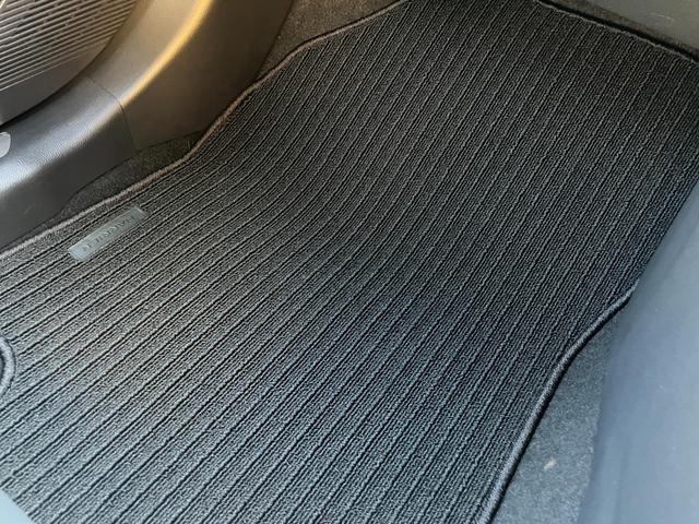 ハリアー Z オートLED コーナーセンサ 車線逸脱警報装置 イモビライザー 横滑り防止機能 ナビ 助手席エアバッグ アルミホイール スマートキ- エアコン キーレス サイドエアバッグ ABS ETC車載器(60枚目)