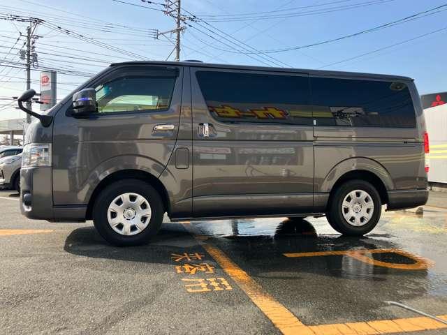ハイエースバン スーパーＧＬ　ダークプライムＩＩ　ロング　ワンオーナー／デジタルインナーミラー／パワースライドドア／ＥＴＣ２．０／ドライブレコーダー／テレビ／ＣＤ・ＤＶＤ／Ｂｌｕｅｔｏｏｔｈオーディオ／カーナビ（12枚目）