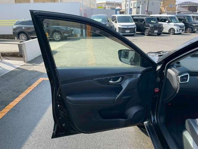 エクストレイル ２０Ｘｔｔ　エマージェンシーブレーキパッケージ　２列車　純正フルセグナビ／全方位カメラ／ＥＴＣ／ドライブレコーダー／衝突軽減ブレーキ／純正アルミホイール／パワーバックドア／障害物センサー／シートヒーター／クルーズコントロール（47枚目）