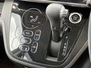 【シフトレバー】シフトレバー周りもとても綺麗ですよね！操作性もとってもよいです！是非試乗してみてくださいね☆