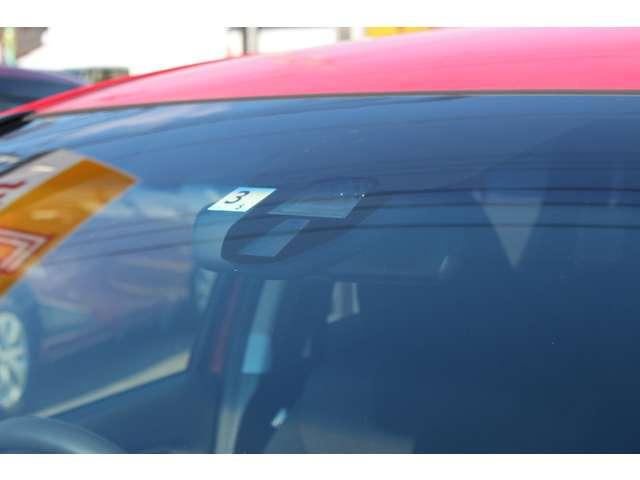 Fパッケージ スマートキー・プッシュスタート クルコン 横滑防止 ナビ&TV 禁煙車両 DVD再生可 キーフリー LEDヘッド ETC車載器 運転席エアバッグ CD ABS パワーウィンドウ パワーステアリング(7枚目)