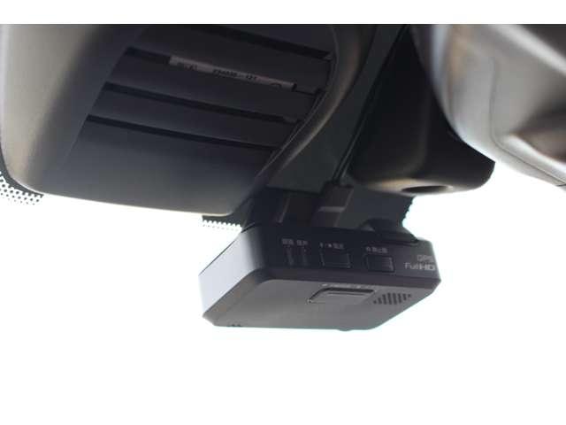ノート ｅ－パワー　メダリスト　前後誤発進抑制　ＶＳＡ　ＬＫＡ　メモリナビ　ナビ＆ＴＶ　スマキー　キーフリー　ＡＡＣ　ＥＴＣ　アルミホイール　ミュージックプレイヤー接続可　パワーウインドウ　ドライブレコーダー　助手席エアバック（27枚目）