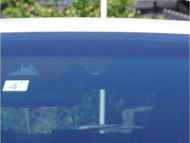 ハリアー Ｇ　衝突回避ブレーキ　車線逸脱警告　ＡＵＸ接続　ハイビームアシスト　ＡＡＣ　バックモニタ－　パーキングセンサー　横滑防止装置　ＬＥＤランプ　スマキー　キーフリー　ＡＷ　ＥＴＣ車載器　ＰＳ　パワーウインドウ（16枚目）
