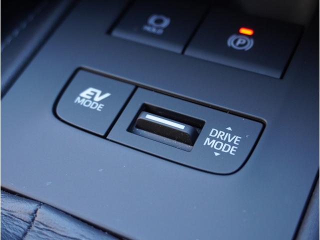 ハリアー Ｇ　衝突回避ブレーキ　車線逸脱警告　ＡＵＸ接続　ハイビームアシスト　ＡＡＣ　バックモニタ－　パーキングセンサー　横滑防止装置　ＬＥＤランプ　スマキー　キーフリー　ＡＷ　ＥＴＣ車載器　ＰＳ　パワーウインドウ（63枚目）