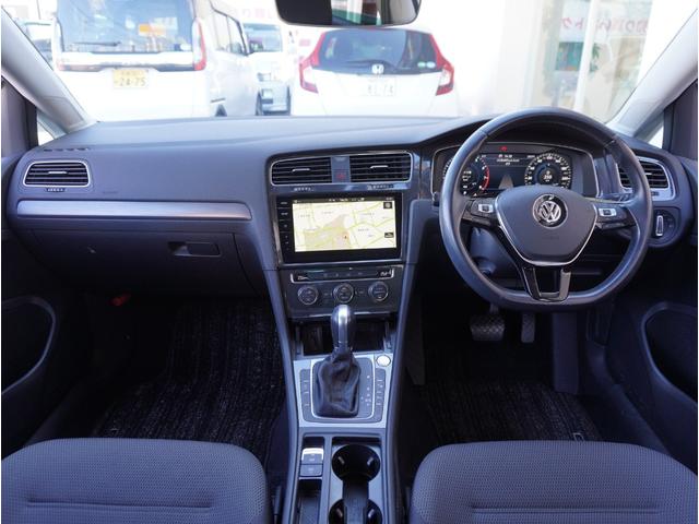 ゴルフ TSIコンフォートライン マイスター 地デジ エマージェンシーストップシグナル LKA ドライブレコーダー パワーステアリング レーダークルーズ リアビューカメラ LEDヘッドライト ETC アイドルストップ エアコン エアバッグ(2枚目)