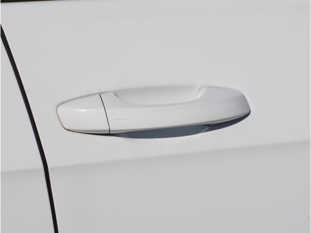 ゴルフ TSIコンフォートライン マイスター 地デジ エマージェンシーストップシグナル LKA ドライブレコーダー パワーステアリング レーダークルーズ リアビューカメラ LEDヘッドライト ETC アイドルストップ エアコン エアバッグ(19枚目)