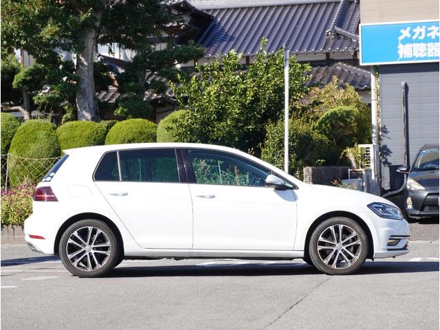 ゴルフ TSIコンフォートライン マイスター 地デジ エマージェンシーストップシグナル LKA ドライブレコーダー パワーステアリング レーダークルーズ リアビューカメラ LEDヘッドライト ETC アイドルストップ エアコン エアバッグ(27枚目)