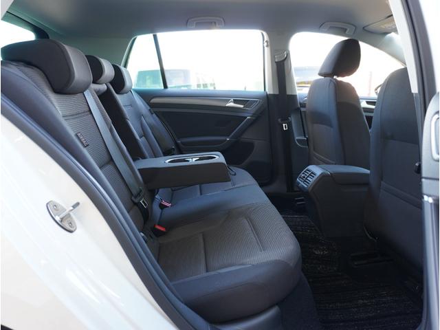 ゴルフ TSIコンフォートライン マイスター 地デジ エマージェンシーストップシグナル LKA ドライブレコーダー パワーステアリング レーダークルーズ リアビューカメラ LEDヘッドライト ETC アイドルストップ エアコン エアバッグ(33枚目)