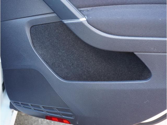 ゴルフ TSIコンフォートライン マイスター 地デジ エマージェンシーストップシグナル LKA ドライブレコーダー パワーステアリング レーダークルーズ リアビューカメラ LEDヘッドライト ETC アイドルストップ エアコン エアバッグ(35枚目)