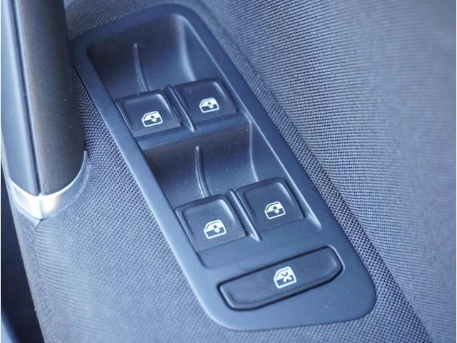 ゴルフ TSIコンフォートライン マイスター 地デジ エマージェンシーストップシグナル LKA ドライブレコーダー パワーステアリング レーダークルーズ リアビューカメラ LEDヘッドライト ETC アイドルストップ エアコン エアバッグ(46枚目)