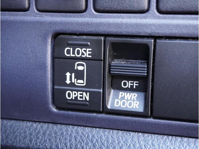 ノア Ｓｉ　地デジ　ＤＶＤ視聴可　ＬＥＤヘットライト　ＥＴＣ付き　ドライブレコーダー　横滑り防止機能　ナビＴＶ　三列シート　ＡＷ　ＡＡＣ　パワーウインドウ　メモリーナビ　ＡＢＳ　ミュージックプレイヤー接続可（7枚目）