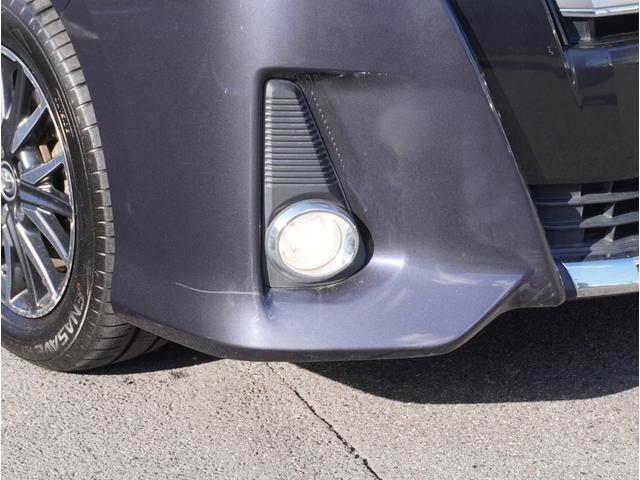 ノア Ｓｉ　地デジ　ＤＶＤ視聴可　ＬＥＤヘットライト　ＥＴＣ付き　ドライブレコーダー　横滑り防止機能　ナビＴＶ　三列シート　ＡＷ　ＡＡＣ　パワーウインドウ　メモリーナビ　ＡＢＳ　ミュージックプレイヤー接続可（12枚目）