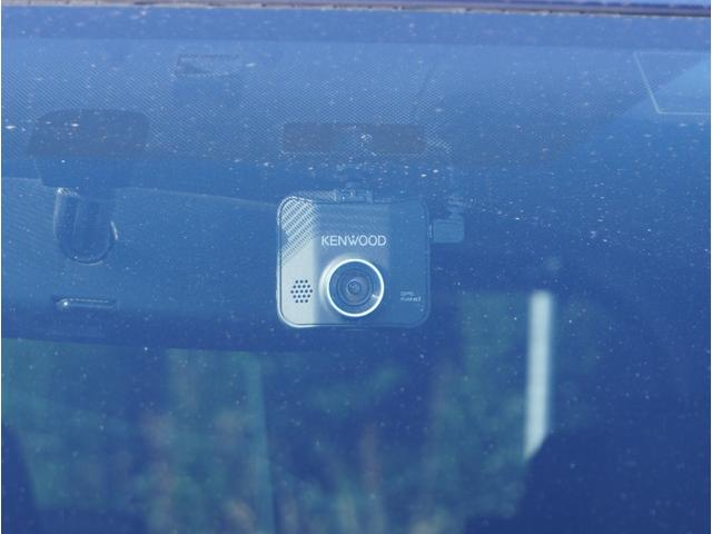 ノア Ｓｉ　地デジ　ＤＶＤ視聴可　ＬＥＤヘットライト　ＥＴＣ付き　ドライブレコーダー　横滑り防止機能　ナビＴＶ　三列シート　ＡＷ　ＡＡＣ　パワーウインドウ　メモリーナビ　ＡＢＳ　ミュージックプレイヤー接続可（13枚目）