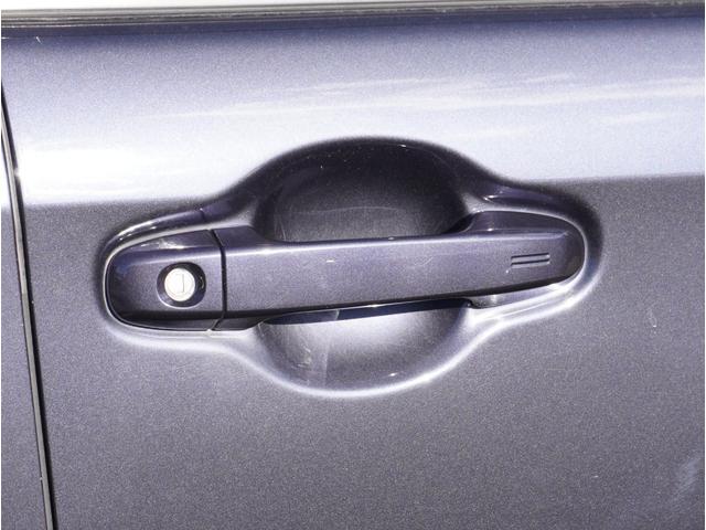 ノア Ｓｉ　地デジ　ＤＶＤ視聴可　ＬＥＤヘットライト　ＥＴＣ付き　ドライブレコーダー　横滑り防止機能　ナビＴＶ　三列シート　ＡＷ　ＡＡＣ　パワーウインドウ　メモリーナビ　ＡＢＳ　ミュージックプレイヤー接続可（16枚目）