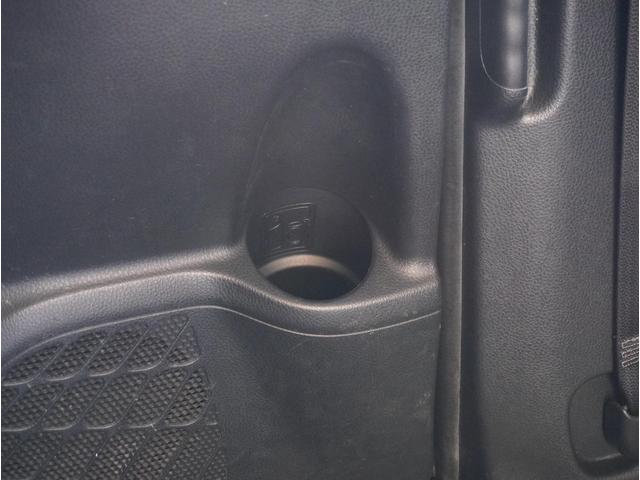 ノア Ｓｉ　地デジ　ＤＶＤ視聴可　ＬＥＤヘットライト　ＥＴＣ付き　ドライブレコーダー　横滑り防止機能　ナビＴＶ　三列シート　ＡＷ　ＡＡＣ　パワーウインドウ　メモリーナビ　ＡＢＳ　ミュージックプレイヤー接続可（37枚目）