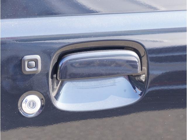 ジムニーシエラ ＪＣ　スマートエントリー　メディアプレイヤー接続　車線逸脱警報装置　ＴＶナビ　地デジフルセグ　横滑り防止機能　ＤＡＣ　ＤＶＤ再生可　ダブルエアバッグ　キーレスエントリー　パワーステアリング　ＰＷ　ＡＡＣ（18枚目）